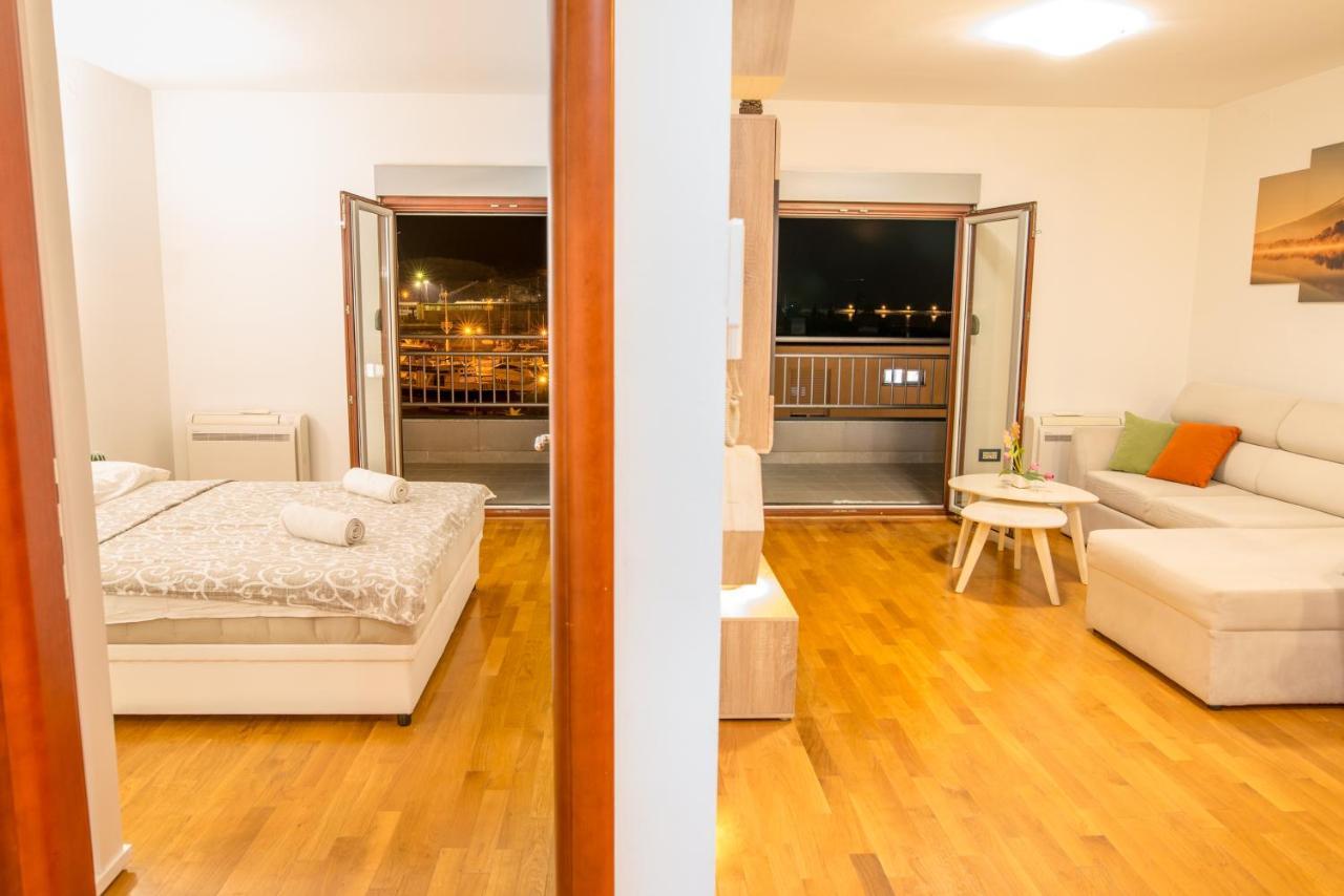 Apartment Stefano Бар Экстерьер фото